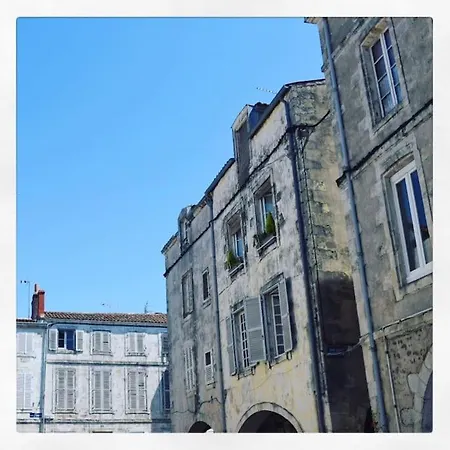 Le Cour Des Anglais, Hyper Centre, Marche La Rochelle  Buitenkant foto