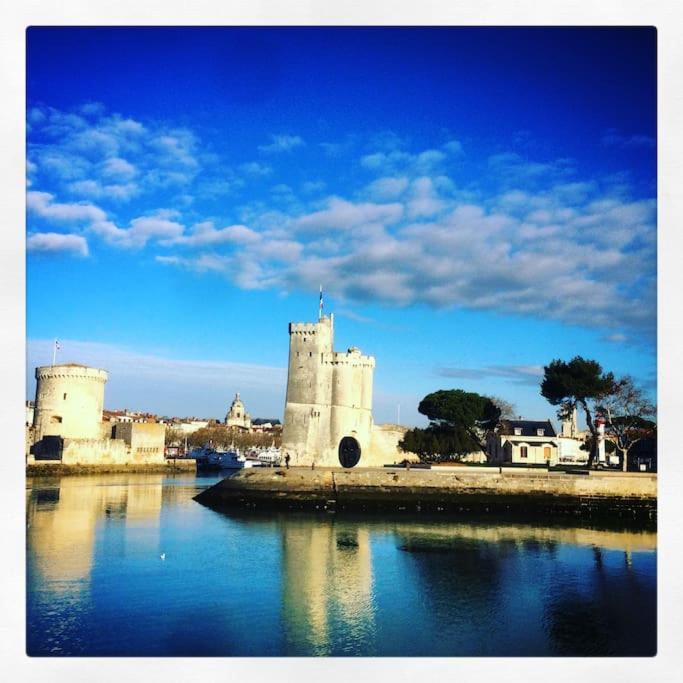 Le Cour Des Anglais, Hyper Centre, Marche La Rochelle (Charente-Maritime)